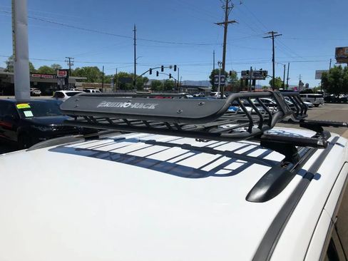 Used 2015 Jeep Grand Cherokee Limited w/ Trailer Tow Group IV AWD/4WD image 9