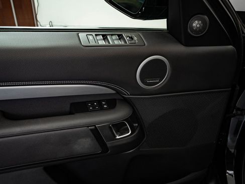 Used 2023 Land Rover Discovery S R-Dynamic image 27