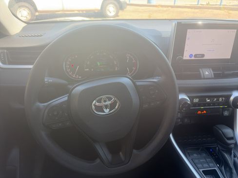 Used 2024 Toyota RAV4 XLE AWD/4WD image 14