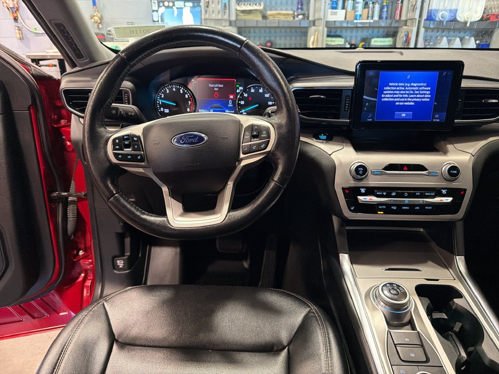 Used 2020 Ford Explorer XLT w/ Equipment Group 202A AWD/4WD image 5