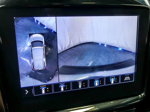 Certified 2021 Chevrolet Traverse LT w/ LT Premium Package image 27