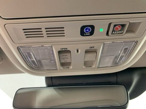 Used 2020 Honda Accord Touring image 23