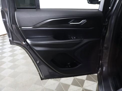 Used 2023 Jeep Grand Cherokee Altitude AWD/4WD image 26