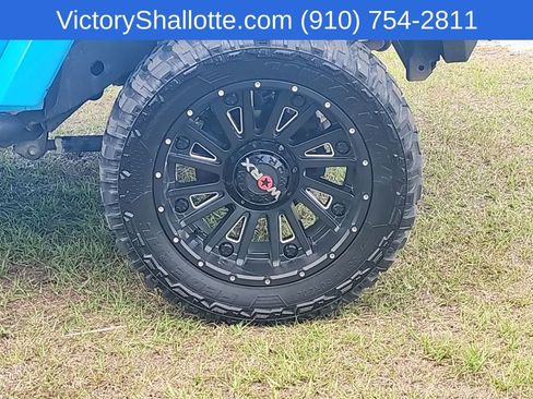 Used 2018 Jeep Wrangler Unlimited Sahara AWD/4WD image 21