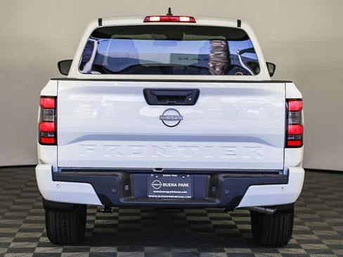 New 2025 Nissan Frontier SV image 8
