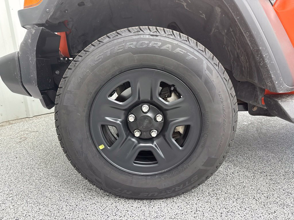 Used 2018 Jeep Wrangler Unlimited Sport AWD/4WD image 9