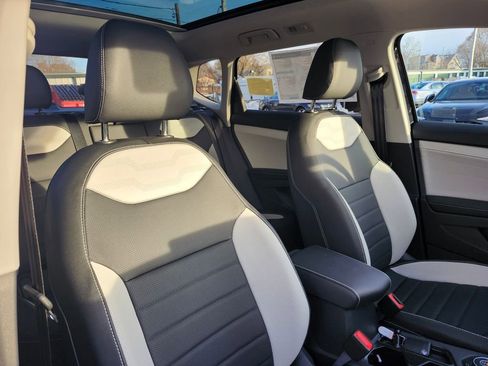 New 2026 Volkswagen Taos SEL image 15