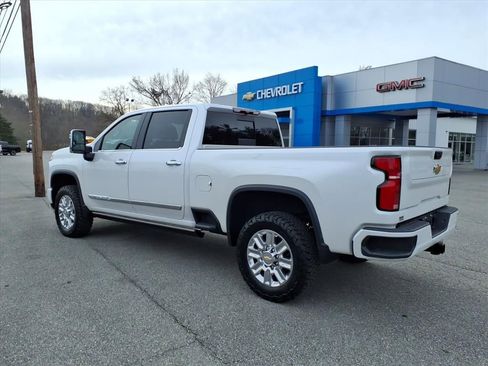 Used 2025 Chevrolet Silverado 2500 High Country w/ Z71 Off-Road Package image 6