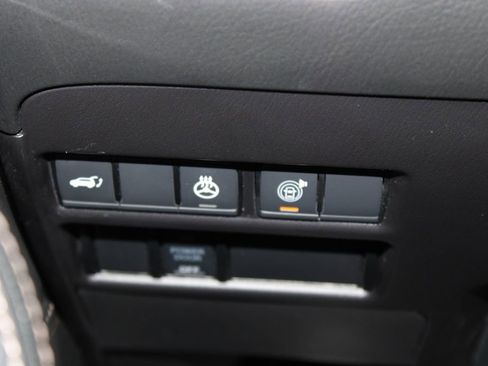 Used 2024 Nissan Armada Platinum w/ Captain's Chairs Package image 42