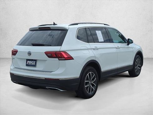 Used 2020 Volkswagen Tiguan SE w/ Panoramic Sunroof Package FWD image 5