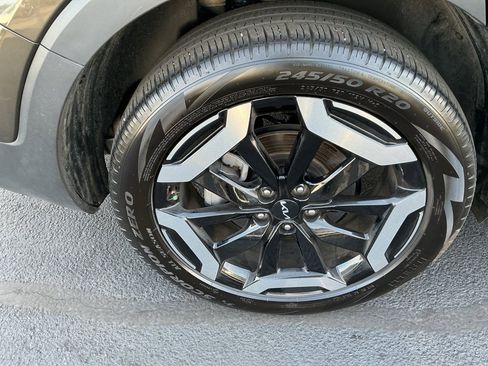 Used 2024 Kia Telluride EX image 5