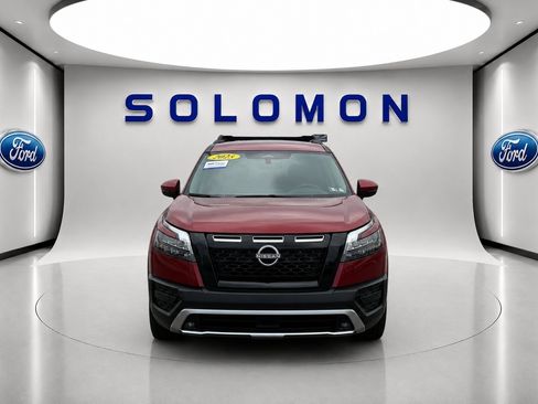 Used 2025 Nissan Pathfinder Rock Creek AWD/4WD image 2