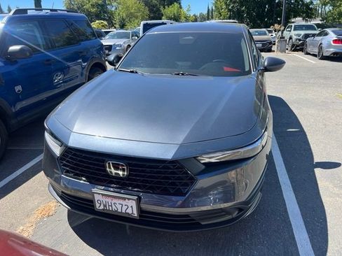 Used 2025 Honda Accord LX image 2
