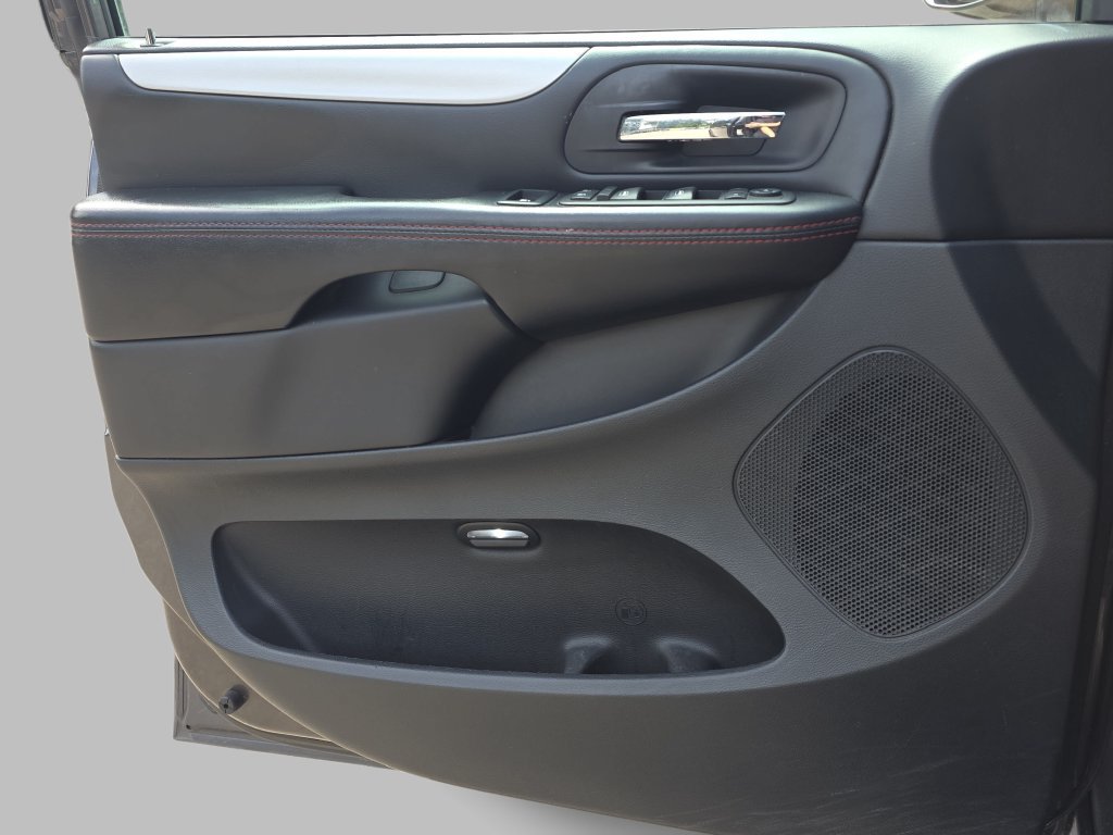 Used 2019 Dodge Grand Caravan GT FWD image 29
