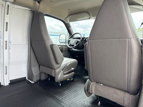New 2025 Chevrolet Express 2500 Extended w/ Enhanced Convenience Package image 14
