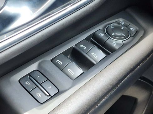 Used 2021 Chevrolet Tahoe High Country w/ Premium Package RWD image 35