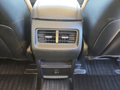 Used 2022 Ford Edge SEL image 31