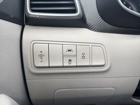 Used 2019 Hyundai Tucson SE image 17