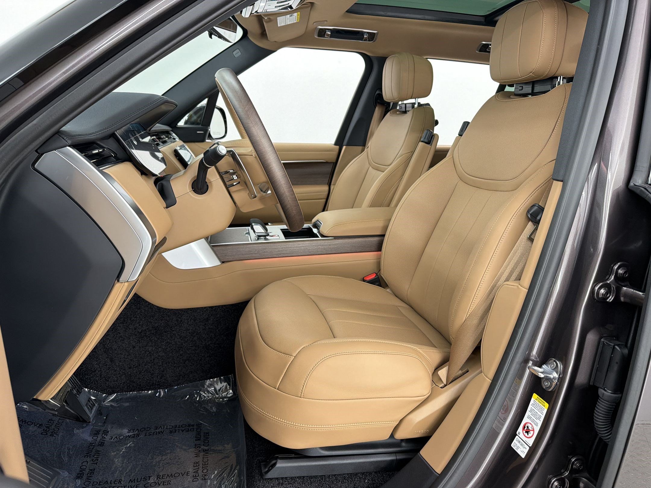 New 2026 Land Rover Range Rover SE AWD/4WD image 5