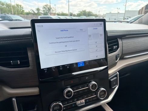 Used 2022 Ford Expedition Max Limited AWD/4WD image 23