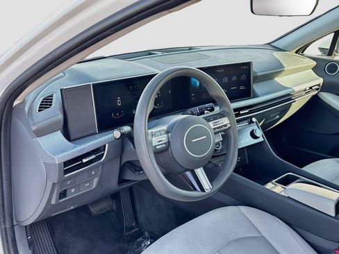 Used 2025 Hyundai Sonata SEL FWD image 9