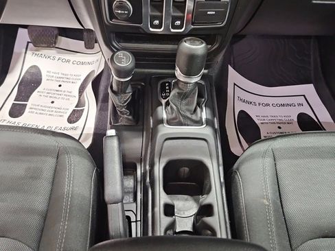 Used 2020 Jeep Wrangler Sport image 14
