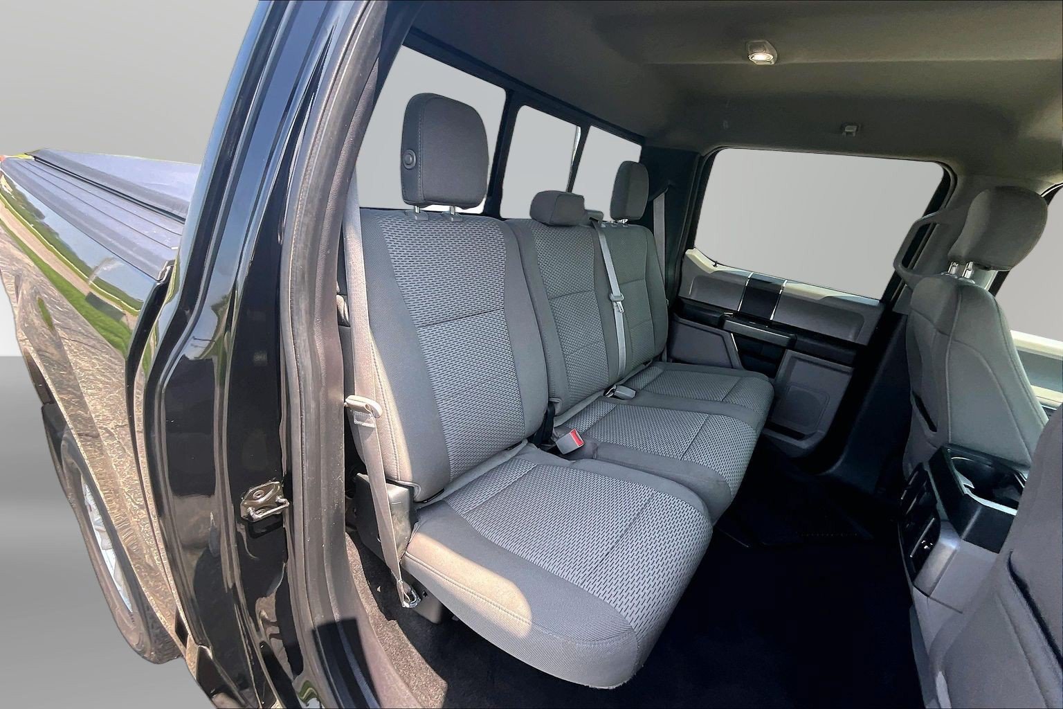 Used 2018 Ford F150 XLT w/ Equipment Group 301A Mid AWD/4WD image 17