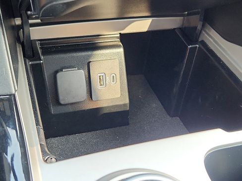 Certified 2022 Ford Explorer ST-Line w/ Class IV Trailer Tow Package image 27