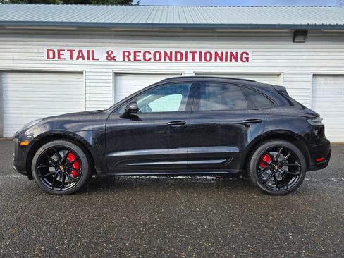 Used 2024 Porsche Macan GTS w/ Premium Plus Package image 6