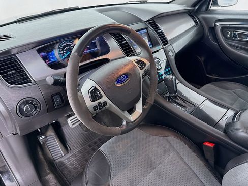 Used 2013 Ford Taurus SHO image 10
