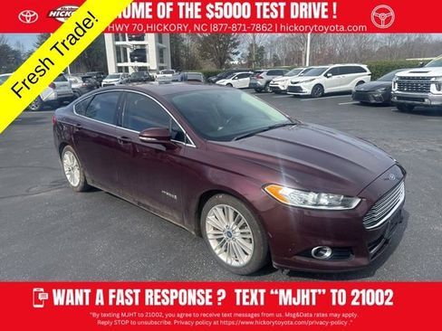 Used 2013 Ford Fusion SE image 1