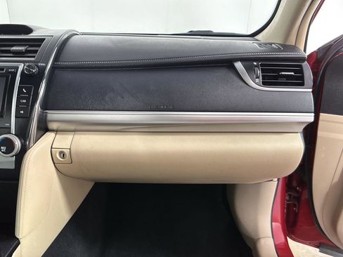 Used 2012 Toyota Camry LE FWD image 23