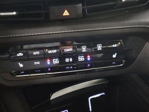 Used 2023 Buick Envision Preferred AWD/4WD image 25