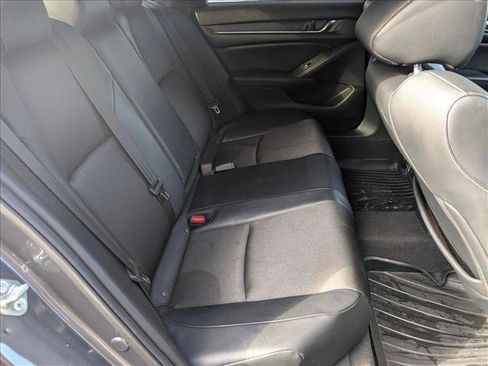 Used 2018 Honda Accord Sport image 19