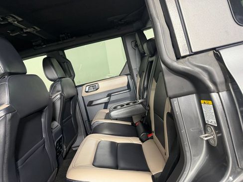 Used 2024 Ford Bronco Wildtrak AWD/4WD image 28