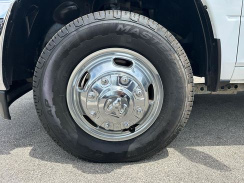 Used 2021 RAM 3500 Tradesman w/ Chrome Appearance Group AWD/4WD image 14