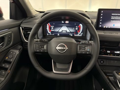 New 2026 Nissan Rogue Platinum AWD/4WD image 17