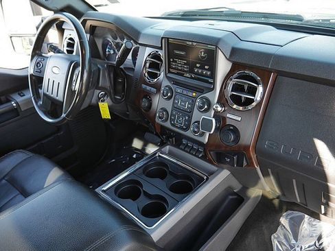 Used 2016 Ford F250 Lariat w/ Lariat Interior Package image 50