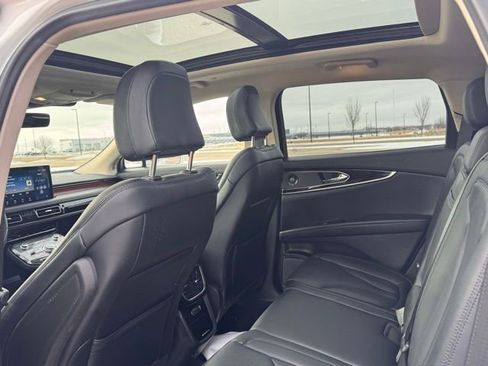 Used 2022 Lincoln Nautilus Reserve w/ Equipment Group 201A image 30