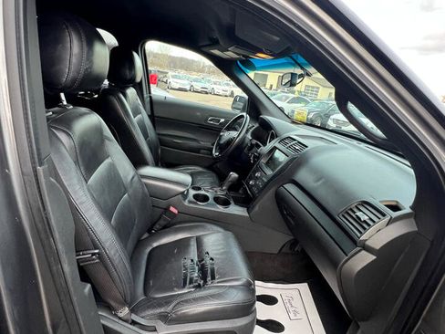Used 2012 Ford Explorer XLT image 16