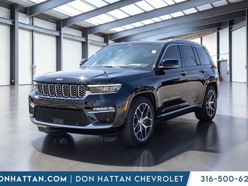 Used 2022 Jeep Grand Cherokee Summit AWD/4WD image 25