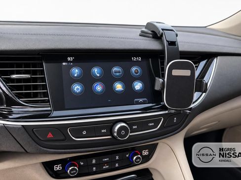 Used 2018 Buick Regal Essence w/ Driver Confidence Package #1 FWD image 10