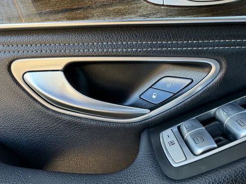 Used 2015 Mercedes-Benz C 300 4MATIC Sedan image 41