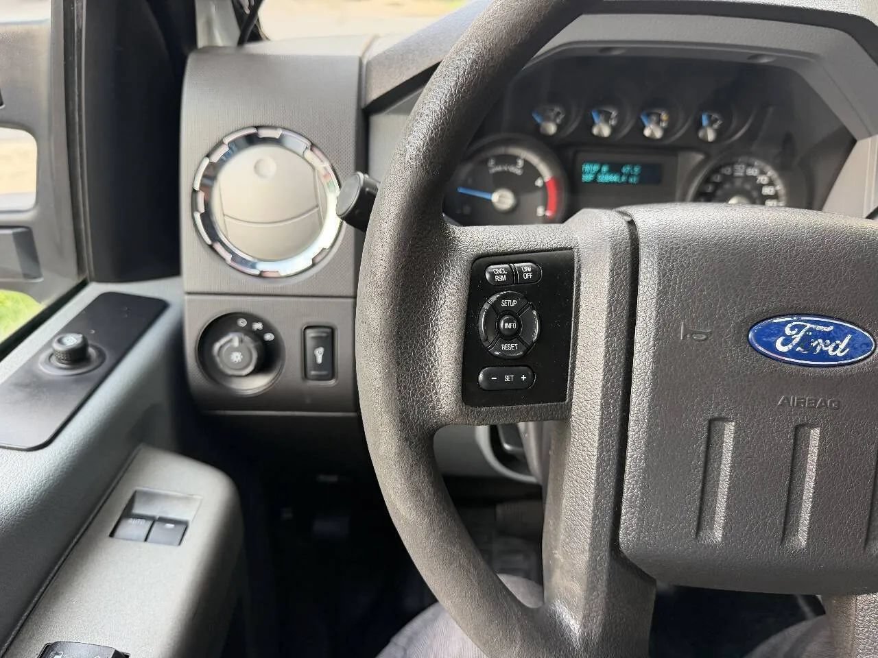 Used 2012 Ford F450 XLT w/ Ambulance Preparation Pkg RWD image 40