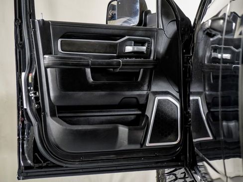 Used 2020 RAM 2500 Laramie w/ Night Edition image 34