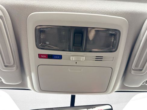 Used 2017 Subaru Forester 2.5i Limited image 21