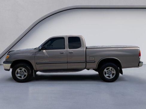 Used 2000 Toyota Tundra SR5 AWD/4WD image 2