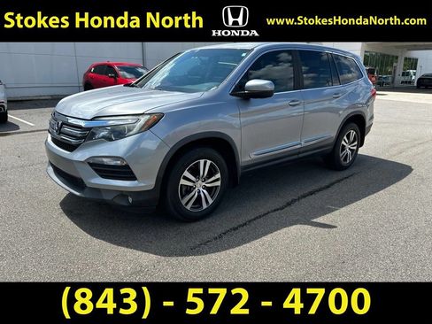 Used 2017 Honda Pilot EX image 2