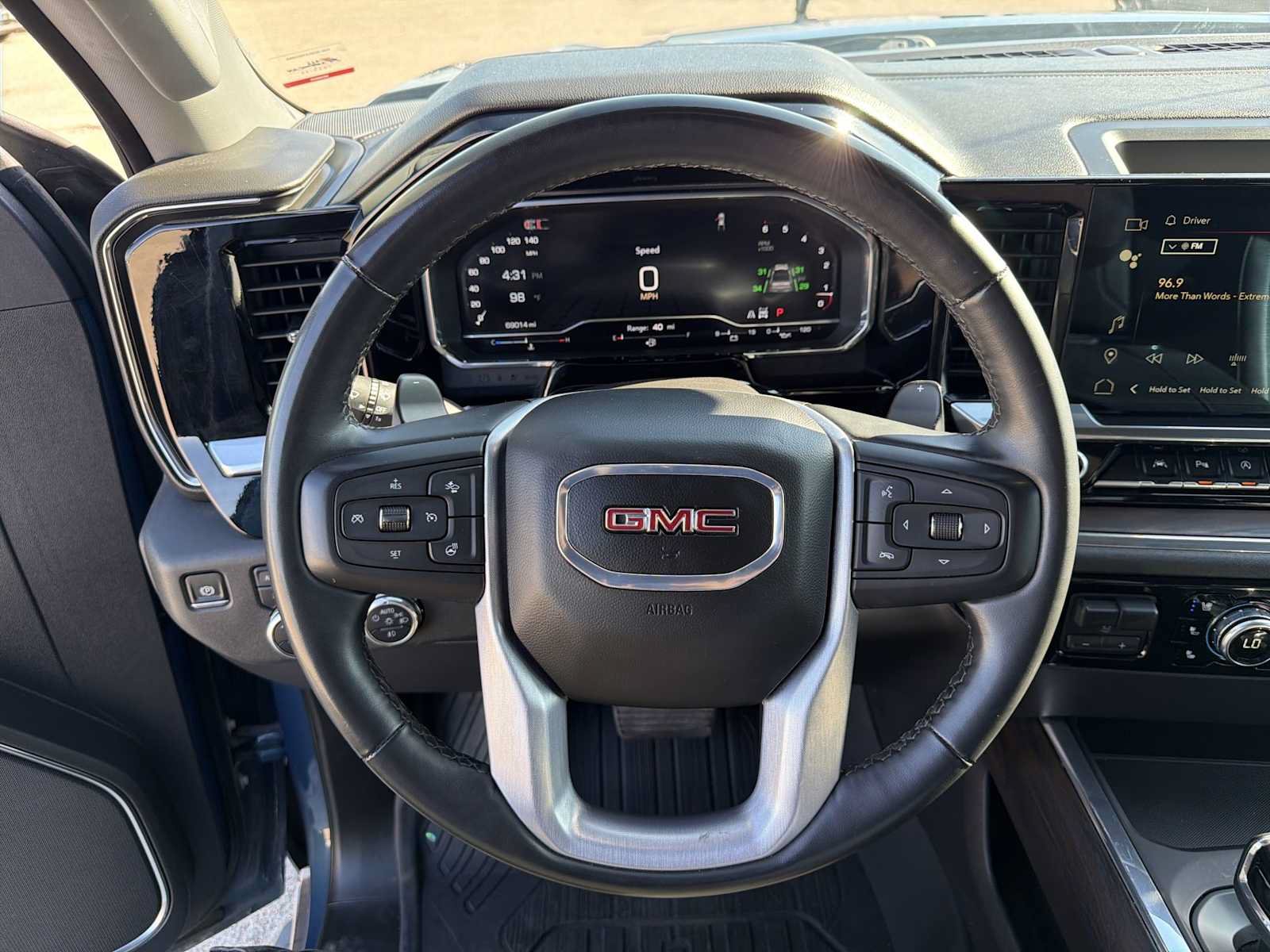 Used 2024 GMC Sierra 1500 SLT AWD/4WD image 23
