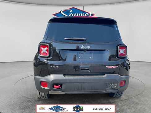 Used 2022 Jeep Renegade Trailhawk AWD/4WD image 4